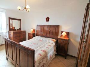 Кровать или кровати в номере Apartment Cristina by Interhome