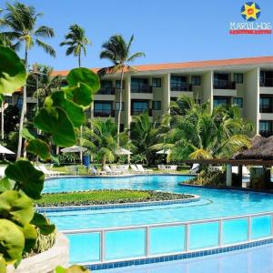 Blick auf das Resort vom Pool aus in der Unterkunft Marulhos Resort - Conforto e Espaço pra curtir e relaxar in Porto De Galinhas
