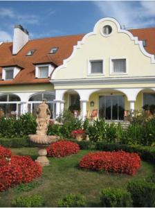 Ogród w obiekcie Barokk Hotel