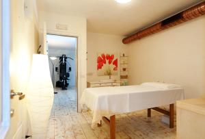 A bathroom at Valcastagno Relais