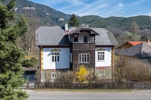 Nespecifikovaný výhled na hory nebo výhled na hory při pohledu z apartmánu