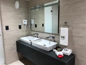 Phòng tắm tại MC Suites Mexico City