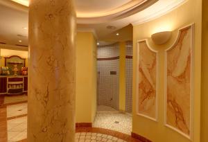 Koupelna v ubytování Hotel Garni Schneider