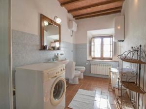 Kép Apartment Papavero by Interhome szállásáról Santa Fiorában a galériában