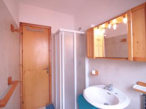 Gallery image of Apartment Salita Bellavista by Interhome in Cavo +10 photos