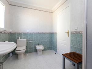 Kúpeľňa v ubytovaní Holiday Home Tossal Gros by Interhome