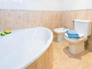 Kúpeľňa v ubytovaní Apartment Edificio Blaucel by Interhome