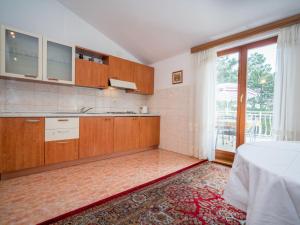 Kuchyň nebo kuchyňský kout v ubytování Apartment Fuma-5 by Interhome + 37 fotografií