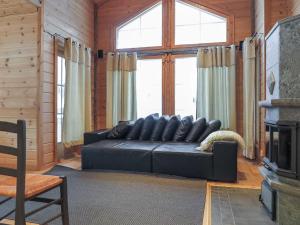 Posezení v ubytování Holiday Home Poronpurema a by Interhome