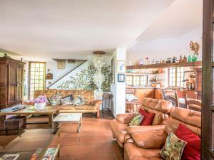 A seating area at Holiday Home Villa Poggiobello by Interhome