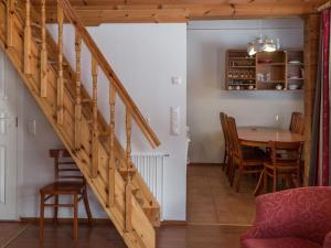 Et opholdsområde på Holiday Home Peiponpesä b by Interhome + 8 billeder