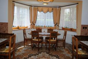 Posezení v ubytování Pension B&B + 21 fotografií