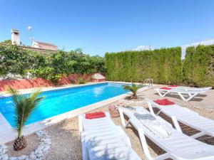The swimming pool at or close to Holiday Home Villa Santa Marta II by Interhome