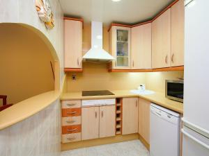 Kuchyň nebo kuchyňský kout v ubytování Apartment Buenos Aires by Interhome