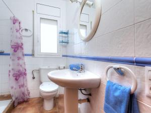 A bathroom at Holiday Home Villa Santa Marta II by Interhome