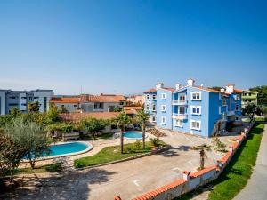 Bazén v ubytování Apartment Hilde Blue-1 by Interhome nebo v jeho okolí