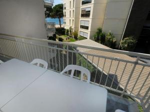 A balcony or terrace at Apartment DMS IV-3 by Interhome Még 19 kép