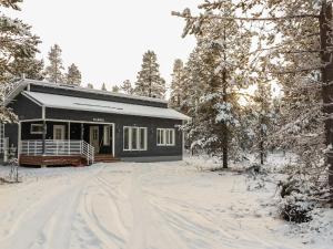 Holiday Home Kuukkeli by Interhome зимой