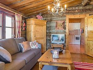 Kuchyň nebo kuchyňský kout v ubytování Holiday Home Mäntyniemi by Interhome