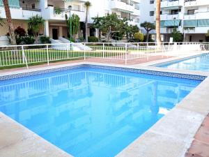 Bazén v ubytování Apartment Carihuela Playa-2 by Interhome nebo v jeho okolí