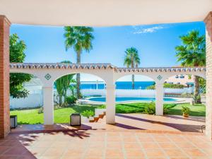 Bazén v ubytovaní Villa Zurbarán by the Sea by Interhome alebo v jeho blízkosti