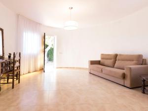 Posedenie v ubytovaní Holiday Home El Dorada Playa by Interhome