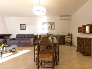 Posedenie v ubytovaní Holiday Home El Dorada Playa by Interhome