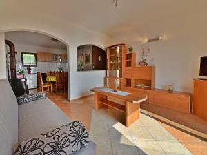 TV a/nebo společenská místnost v ubytování Holiday Home Tanja by Interhome + 28 fotografií