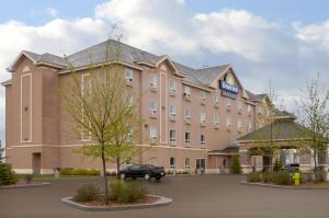 Photo de la galerie de l'établissement Days Inn by Wyndham Red Deer, à Red Deer