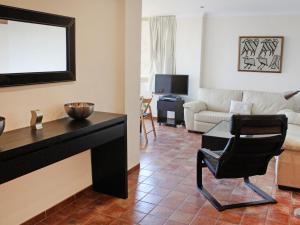 Telewizja i/lub zestaw kina domowego w obiekcie Apartment El Rocío by Interhome