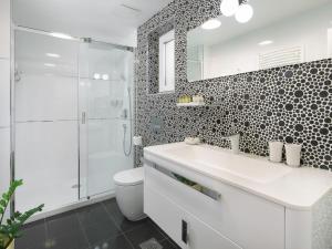 Kúpeľňa v ubytovaní Villa Vlastelini by Interhome