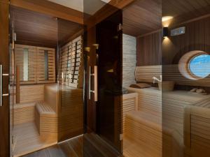 Kúpeľňa v ubytovaní Villa Vlastelini II by Interhome