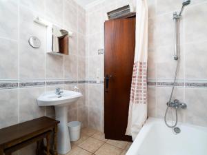 Koupelna v ubytování Holiday Home Sunshine by Interhome