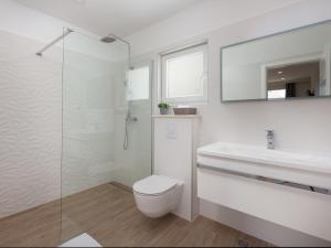 Koupelna v ubytování Villa Luka by Interhome