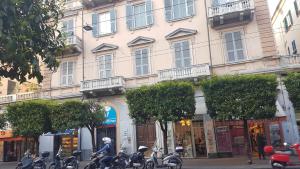 Το κτήριο όπου στεγάζεται  το διαμέρισμα