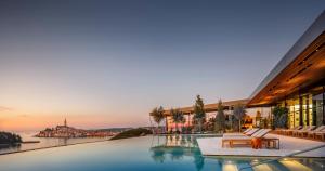 Бассейн в Grand Park Hotel Rovinj by Maistra Collection или поблизости