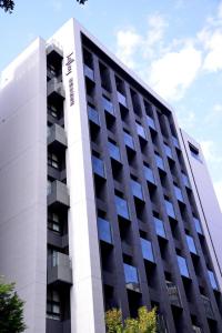 El edificio en el que está el hotel