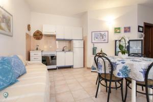 Kuchyň nebo kuchyňský kout v ubytování Villino Funtana