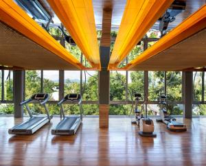 Das Fitnesscenter und/oder die Fitnesseinrichtungen in der Unterkunft W Koh Samui