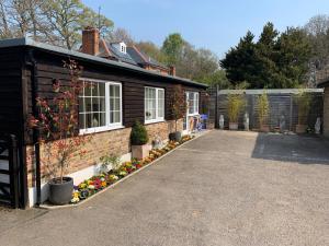 Afbeelding uit fotogalerij van Fornham Guest House in Chertsey