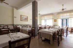 A restaurant or other place to eat at Antica Locanda Luigina