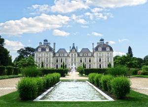 Κήπος έξω από το Tourhotel Blois