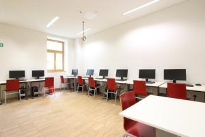 Telewizja i/lub zestaw kina domowego w obiekcie MCC Hostel