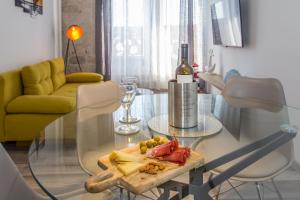 Posezení v ubytování Seafront apartment in historical Cippico castle