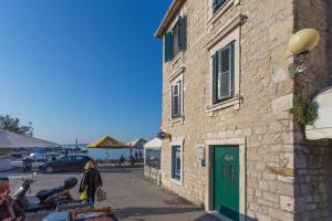 Hosté ubytování Seafront apartment in historical Cippico castle
