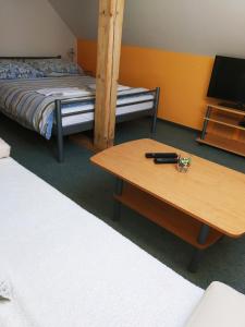 Postel nebo postele na pokoji v ubytování Ubytování Poustka