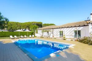 Gallery image of Exclusive Villa Toulouse with pool in Falesia Algarve in Albufeira
