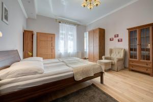 Posteľ alebo postele v izbe v ubytovaní DR Apartments - Kos