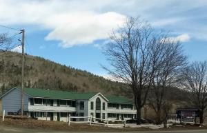 صورة لـ The Lodge at West River في Newfane