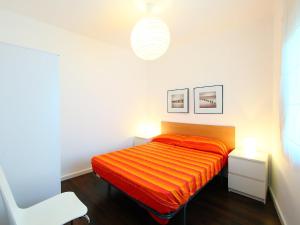 Ένα ή περισσότερα κρεβάτια σε δωμάτιο στο Apartment Terecel Salou-13 by Interhome